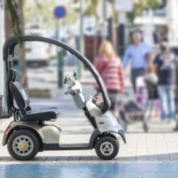 Mobiel blijven buitenshuis, met een scootmobiel kom je overal!
